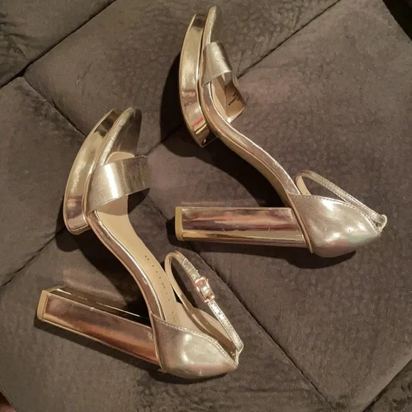 Limited Brand Heels Size 5.5 - Picture 4 of 5